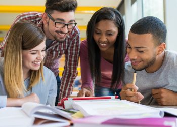 How Mobile Phone Applications Are Assisting to Enhance the Student Experience